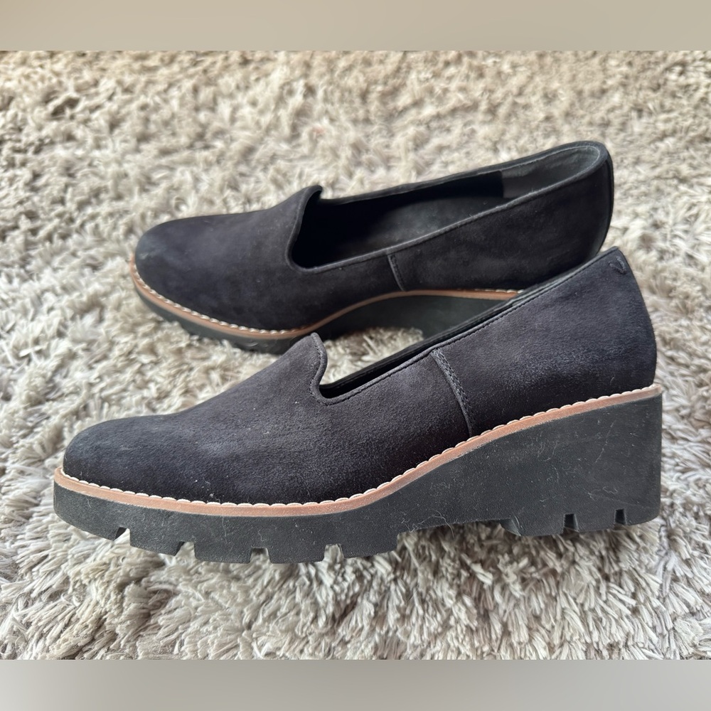 Vionic women’s black suede water repellent wedge heel